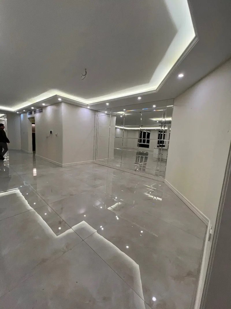 آپارتمان 230 متری سه خوابه در اقدسیه تهران13566221386