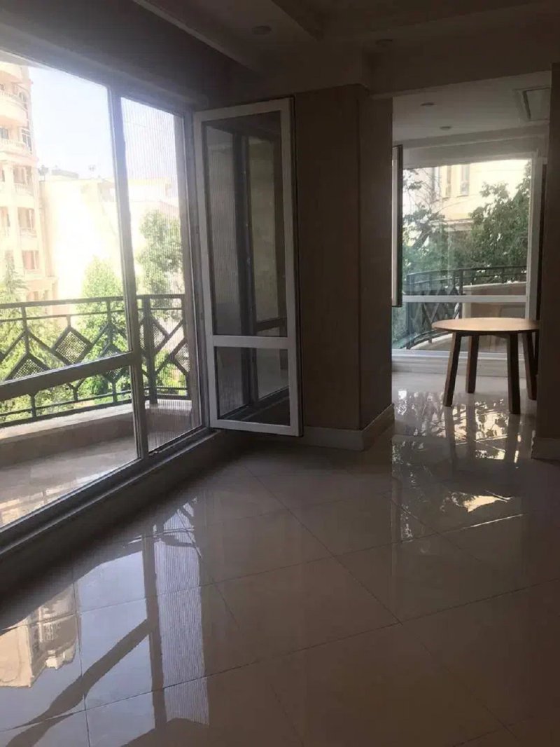 آپارتمان 185 متری سه خوابه در فرمانیه غربی تهران13564321344