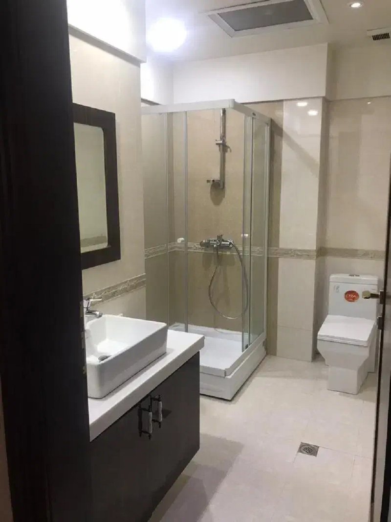 آپارتمان 185 متری سه خوابه در فرمانیه غربی تهران13564321347