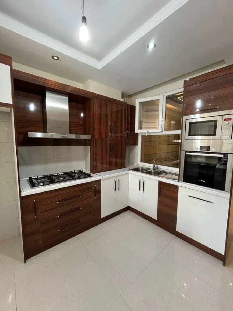 آپارتمان 138 متری دو خوابه در فرمانیه تهران13564021309