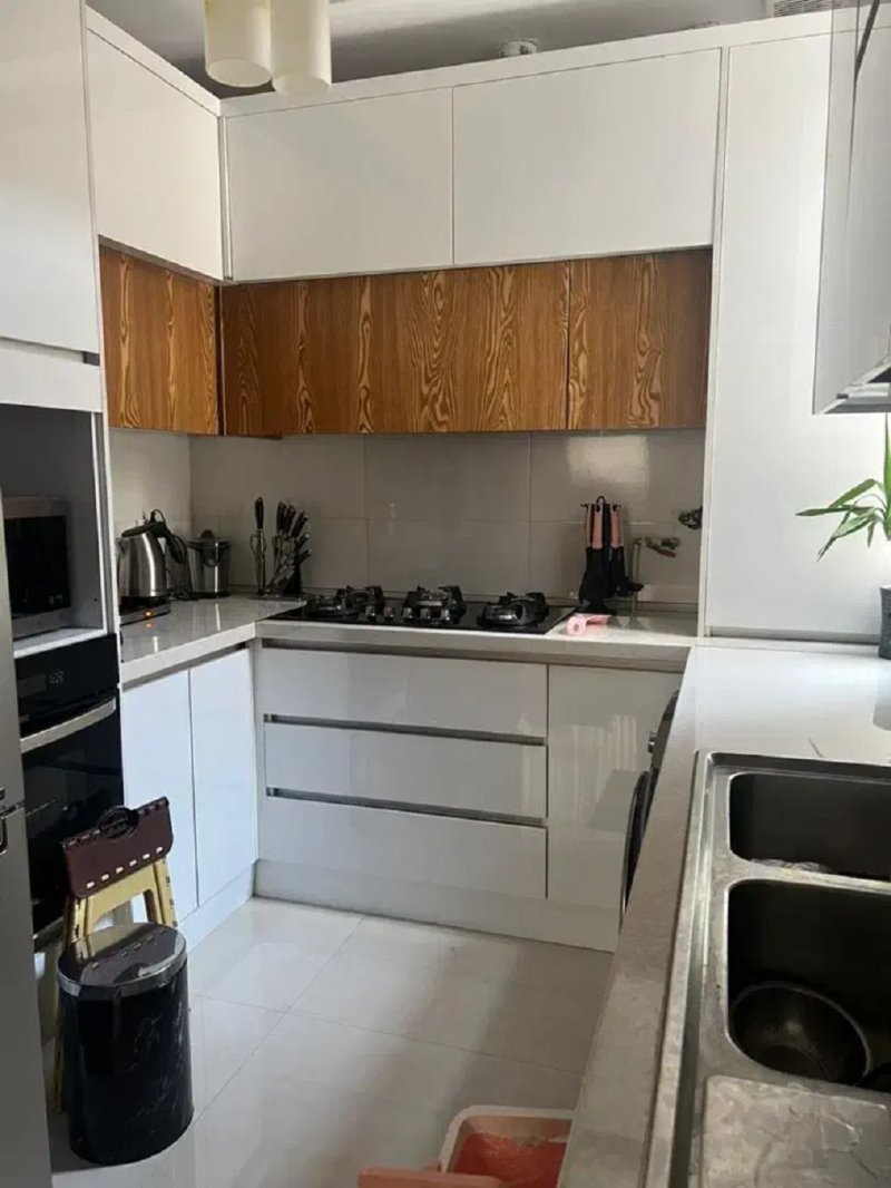 آپارتمان 100 متری دو خوابه در اباذر منطقه 5 تهران13577121600