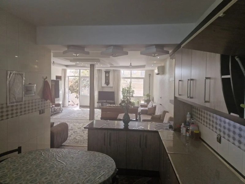 خانه 240 متری سه خوابه در شیخ طوسی غربی اصفهان13584721689