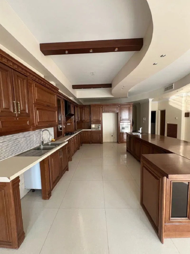 آپارتمان 230 متری سه خوابه در آجودانیه تهران13583021664