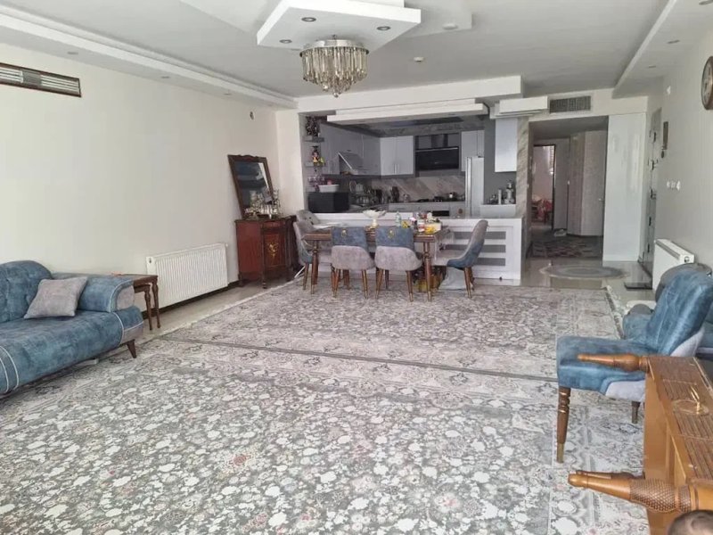 آپارتمان 110 متری دو خوابه در برازنده اصفهان13584421676