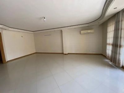 تجاری 65 متری در سعادت آباد اصفهان