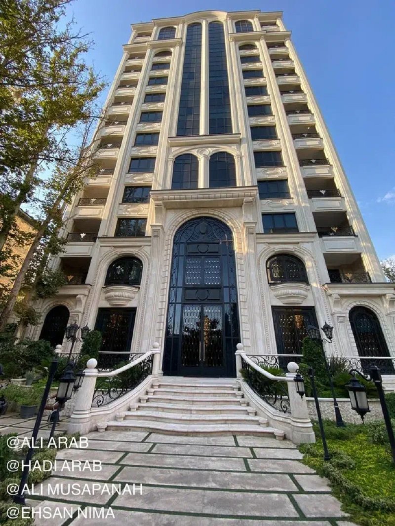 آپارتمان 360 متری چهارخوابه در نیاوران تهران13585521741