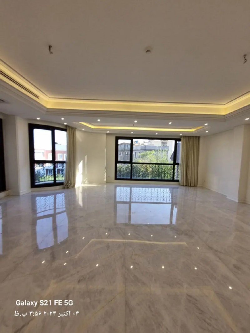 آپارتمان 210 متری سه خوابه در قیطریه تهران13593222064