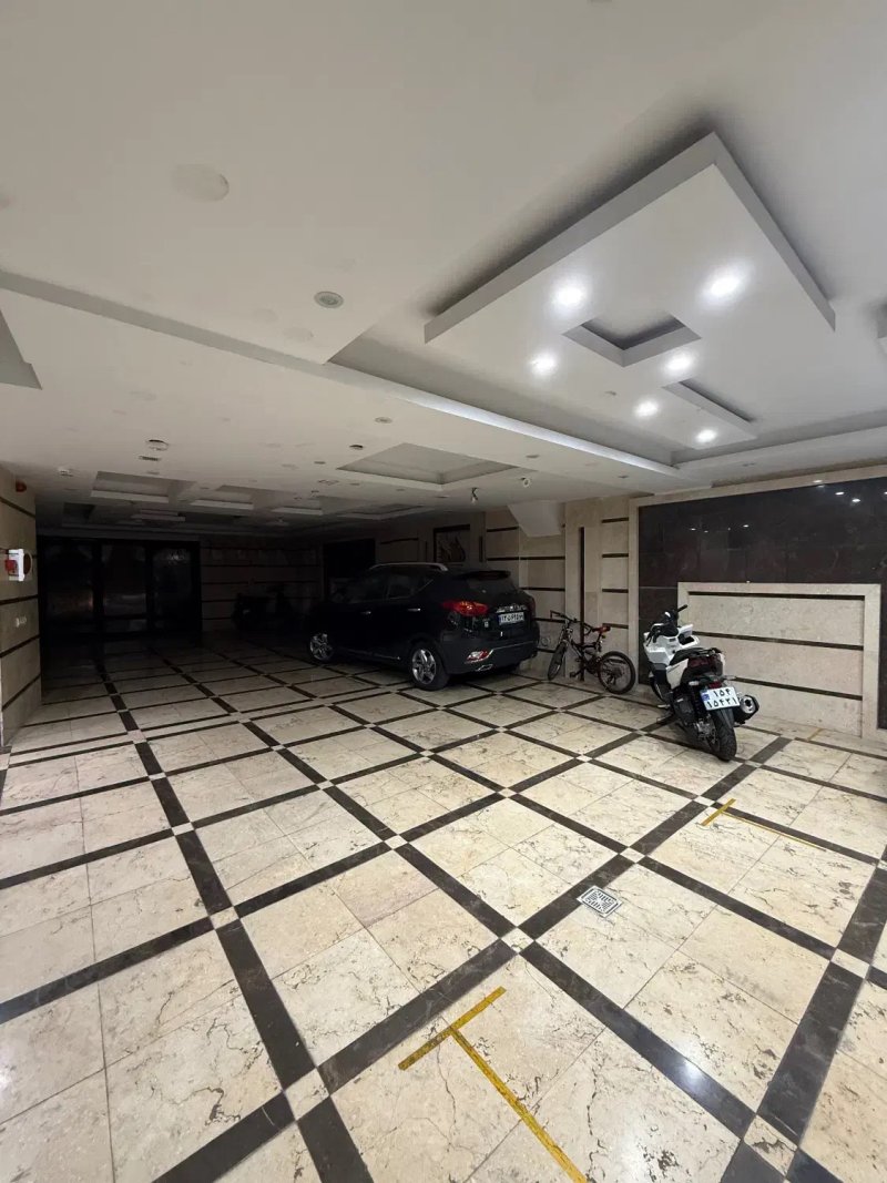 آپارتمان 98 متری دو خوابه در نیروی هوایی تهران13590921959