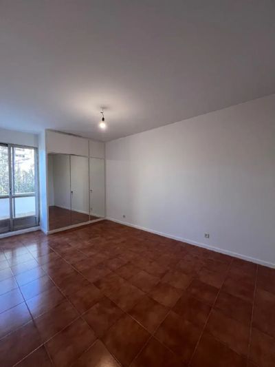 آپارتمان 120 متری دو خوابه در نیاوران تهران