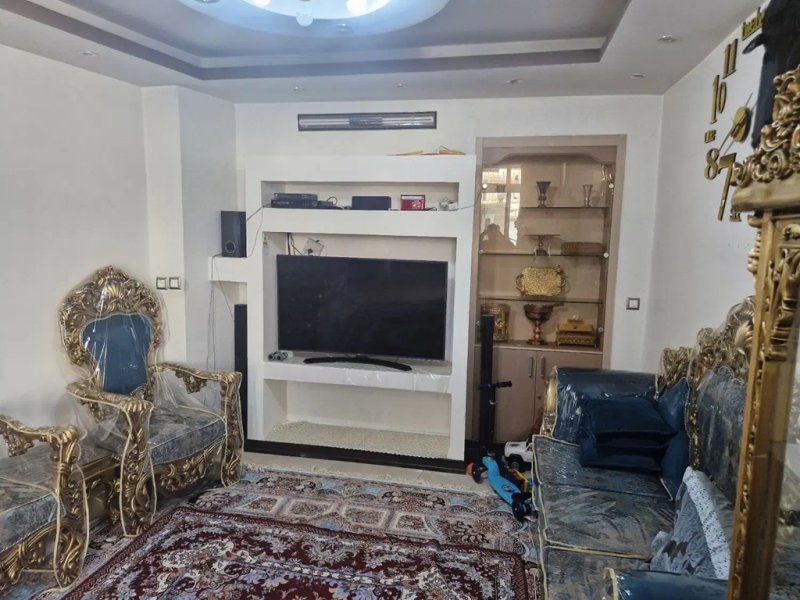 خانه 105 متری یک خوابه در شیخ طوسی غربی اصفهان13584921700