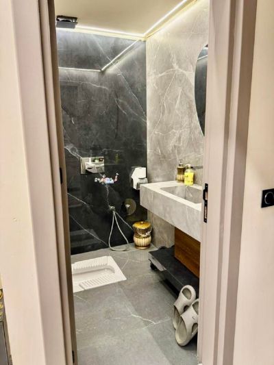 آپارتمان 102 متری دو خوابه در نیروی هوایی تهران