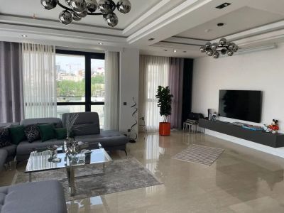 آپارتمان 300 متری چهارخوابه در نیاوران تهران