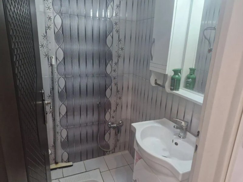 آپارتمان 72 متری دو خوابه در شیخ طوسی غربی اصفهان13584821696