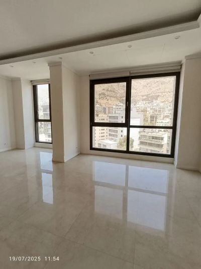 آپارتمان 300 متری چهارخوابه در اقدسیه تهران