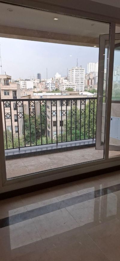 آپارتمان 140 متری سه خوابه در قلهک تهران