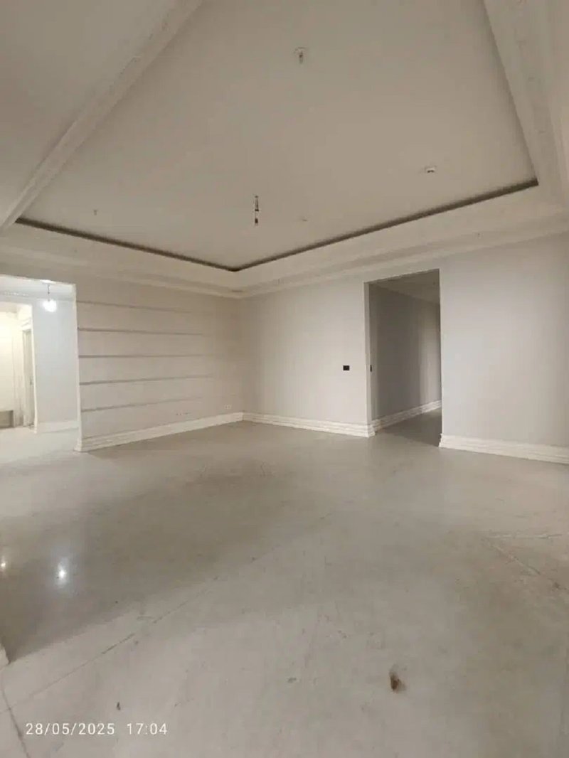 آپارتمان 360 متری چهارخوابه در نیاوران تهران13585521748