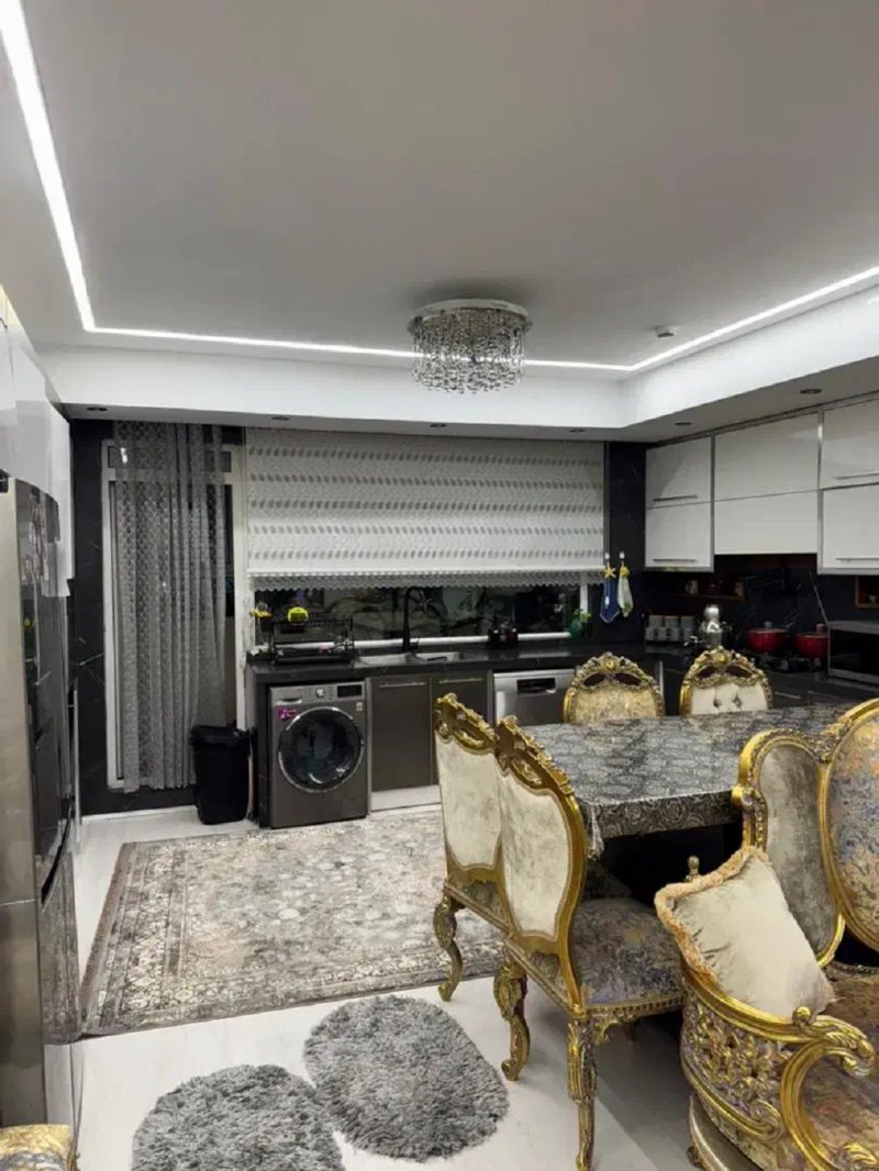 آپارتمان 106 متری دو خوابه در نیروی هوایی تهران13589121872