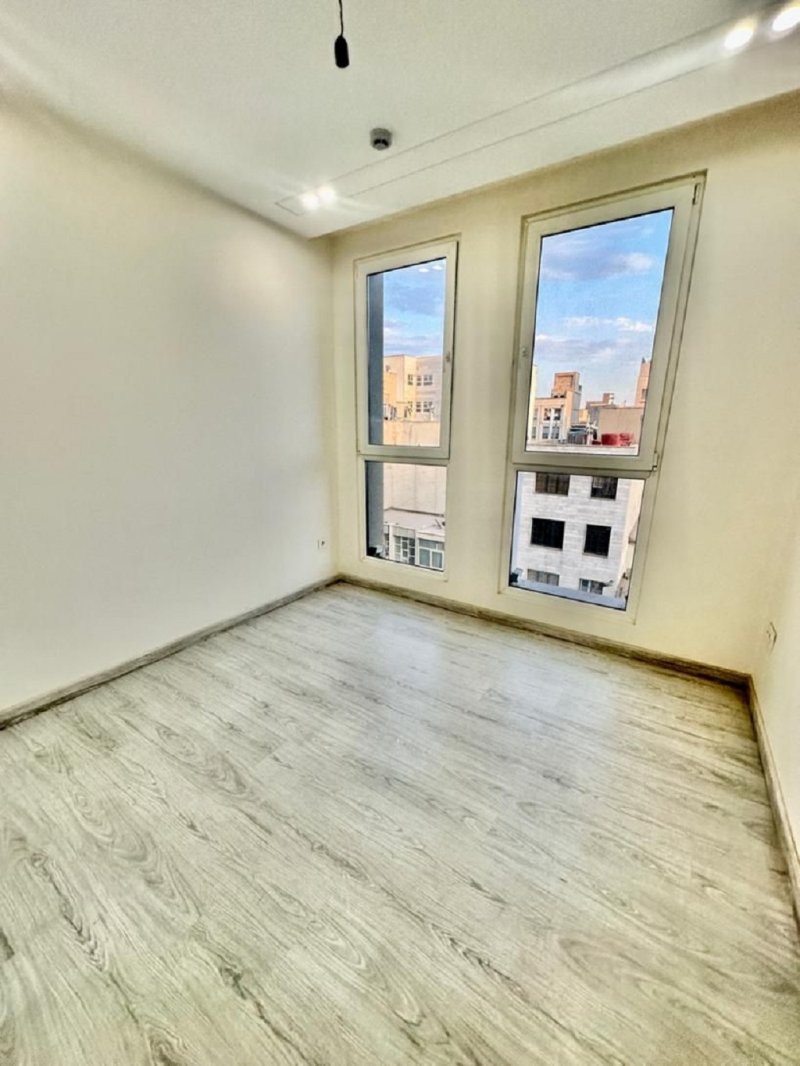 آپارتمان 121 متری سه خوابه در نیروی هوایی تهران13591421974