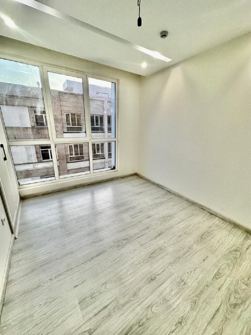 آپارتمان 121 متری سه خوابه در نیروی هوایی تهران13591421973