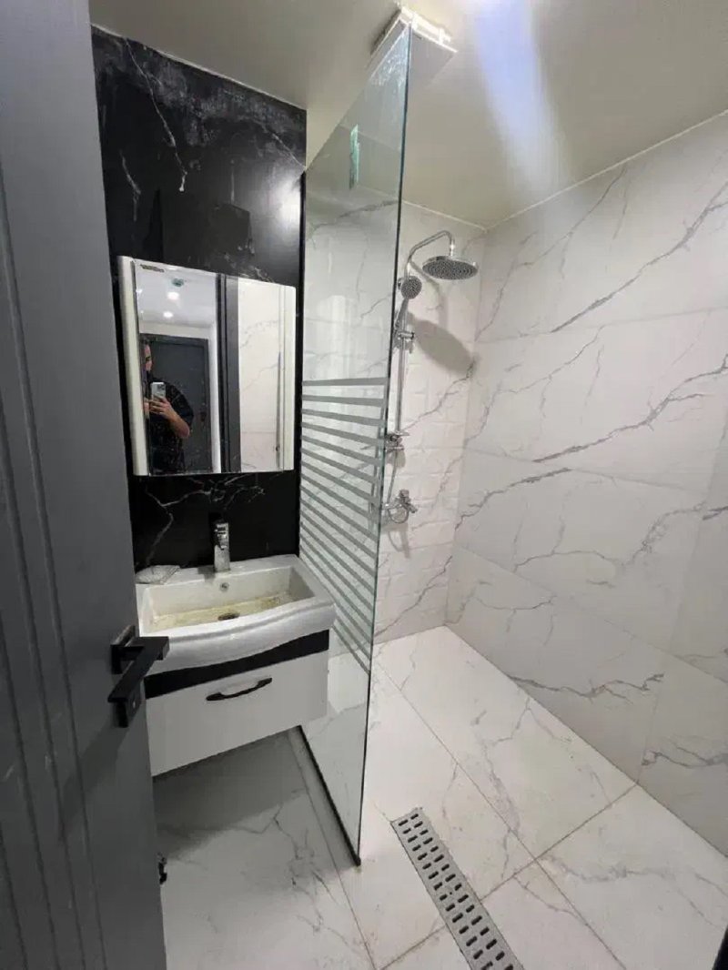 آپارتمان 172 متری سه خوابه در نیروی هوایی تهران13590221914