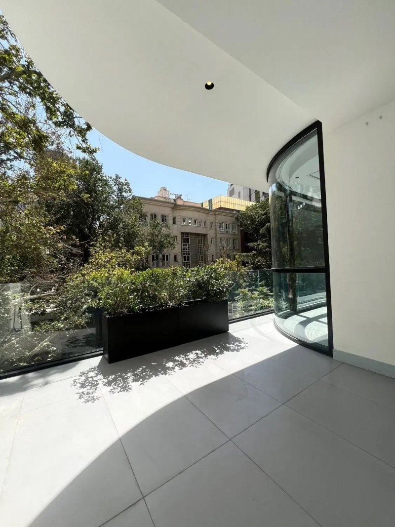 آپارتمان 300 متری سه خوابه در فرمانیه تهران13585321727