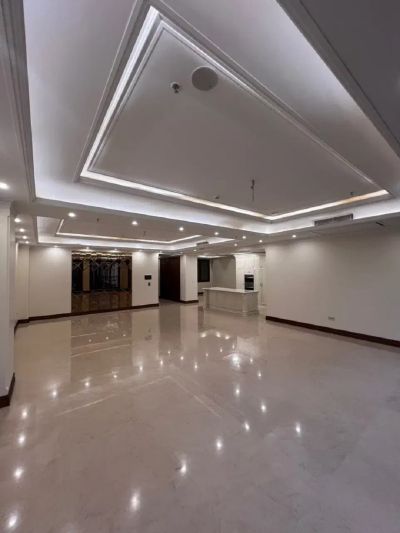 آپارتمان 210 متری سه خوابه در فرمانیه تهران