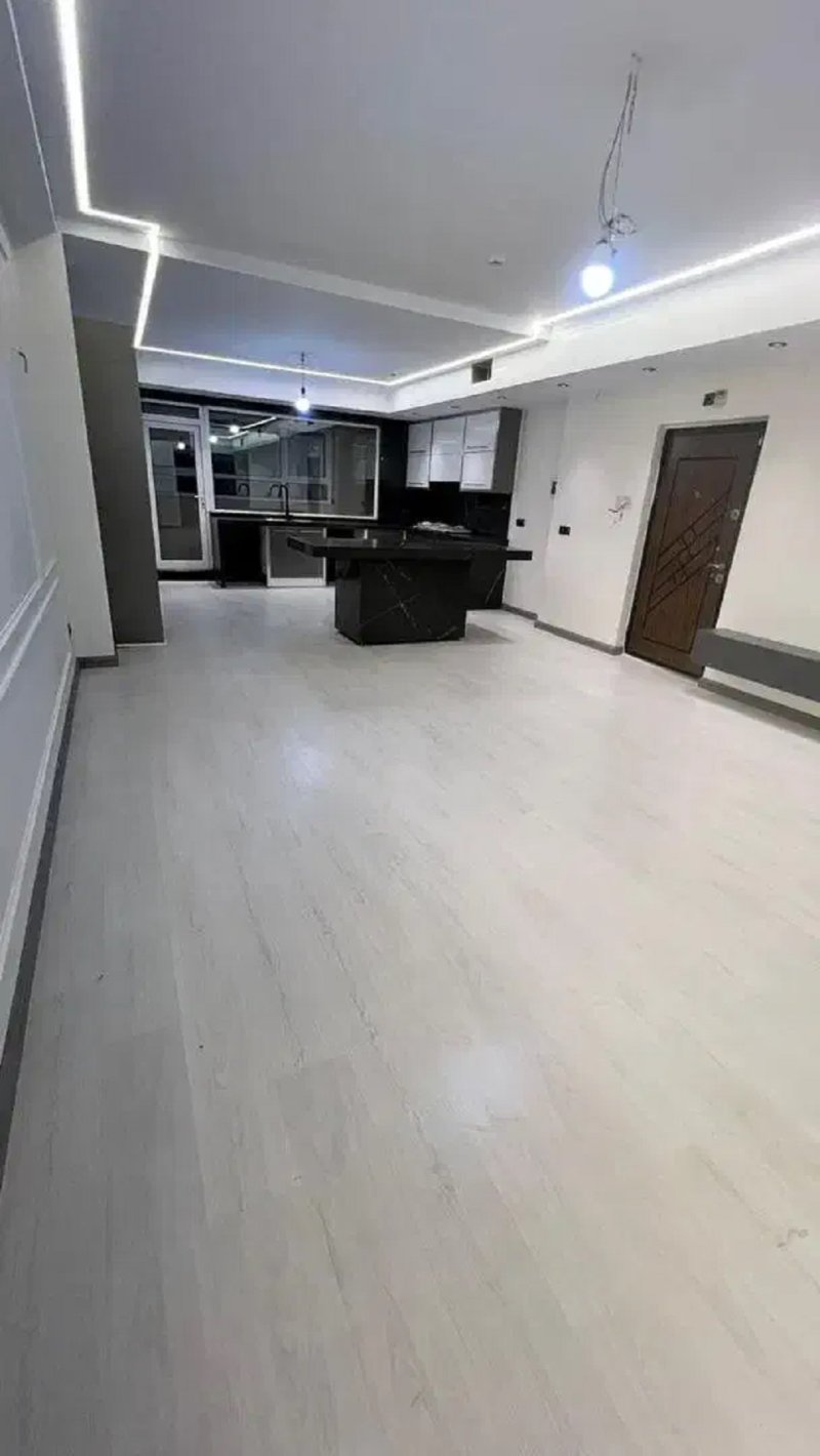 آپارتمان 106 متری دو خوابه در نیروی هوایی تهران13589121870