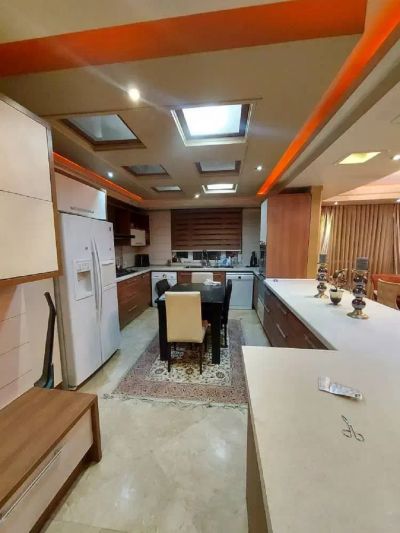 آپارتمان 156 متری سه خوابه در نیروی هوایی تهران