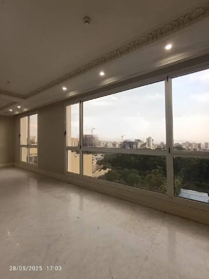 آپارتمان 360 متری چهارخوابه در نیاوران تهران13585521744