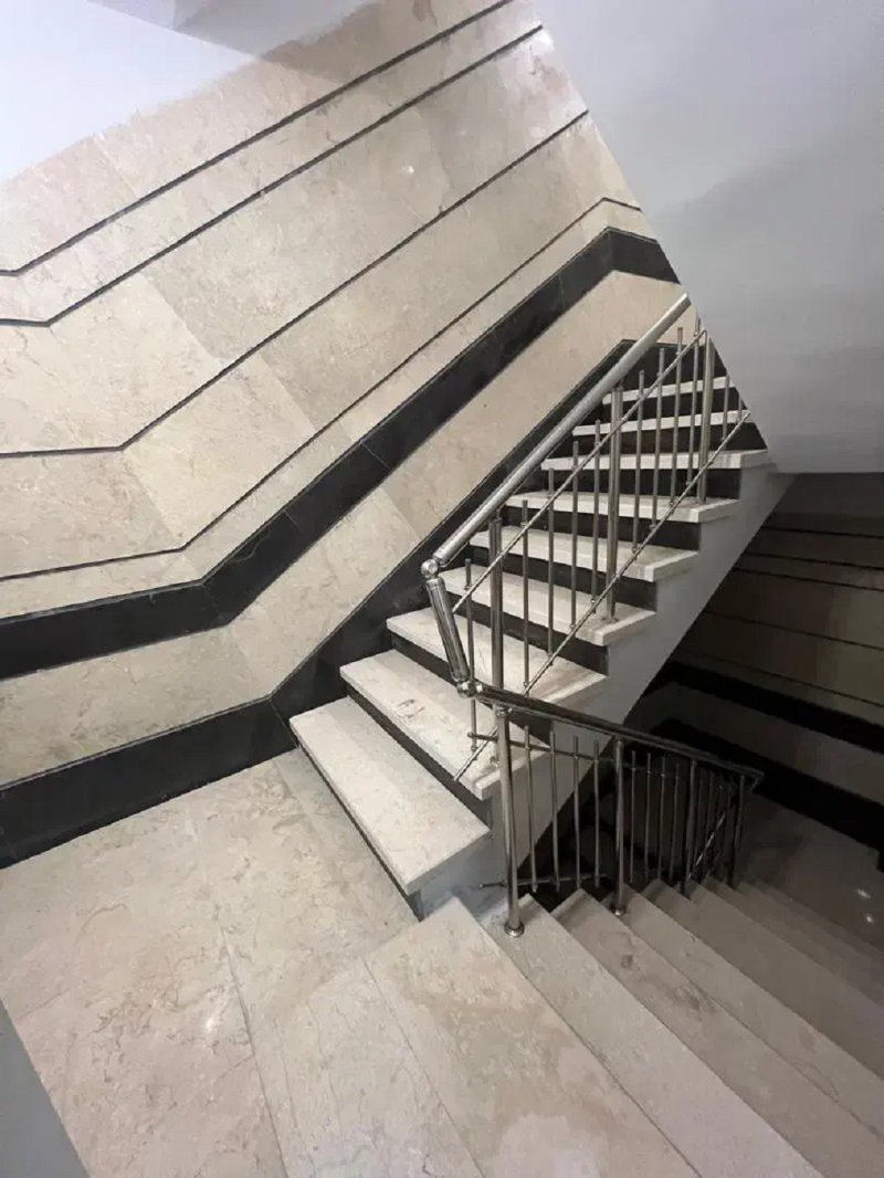 آپارتمان 172 متری سه خوابه در نیروی هوایی تهران13590221913