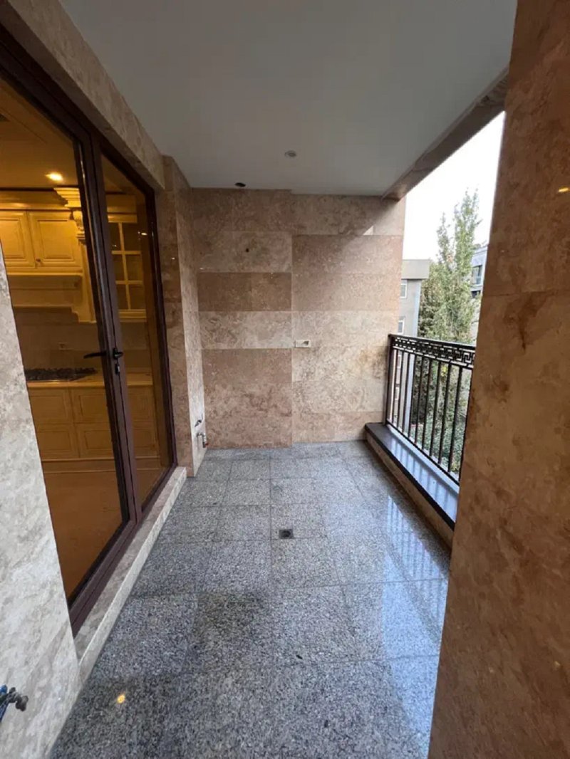 آپارتمان 210 متری سه خوابه در فرمانیه تهران13593122061