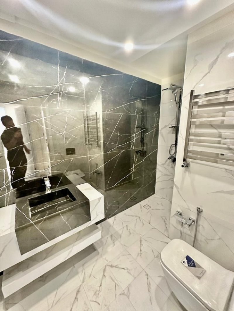 آپارتمان 121 متری سه خوابه در نیروی هوایی تهران13591421981