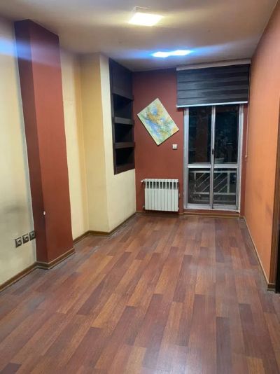 اداری 55 متری دو خوابه در آمادگاه اصفهان