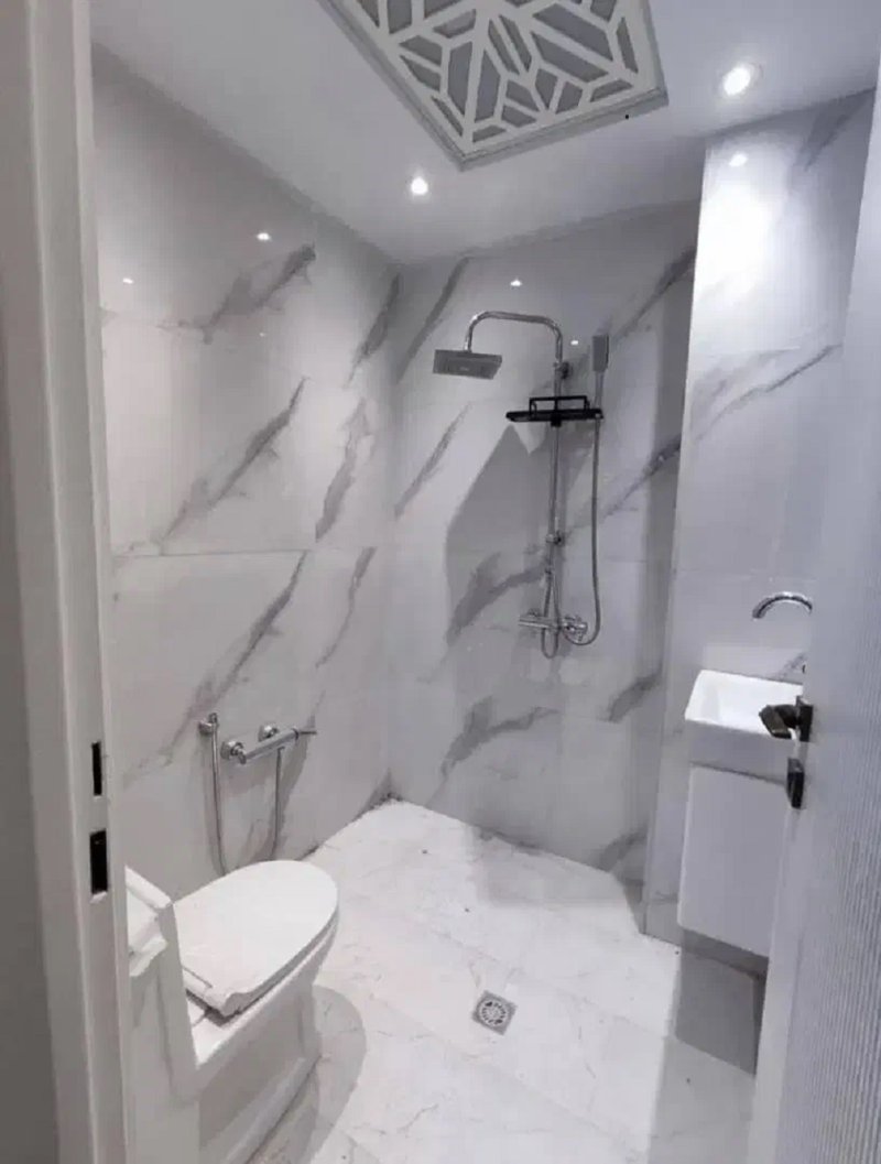 آپارتمان 130 متری سه خوابه در نیروی هوایی تهران13588821858