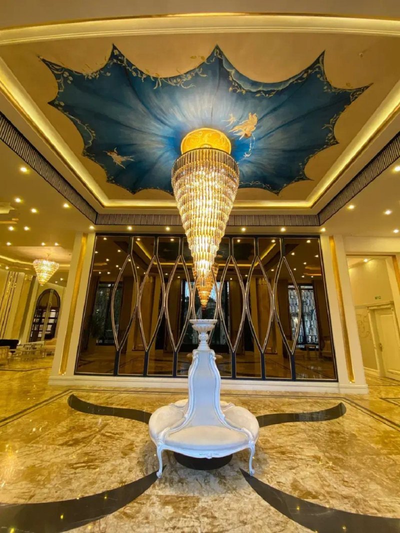 آپارتمان 360 متری چهارخوابه در نیاوران تهران13585521742