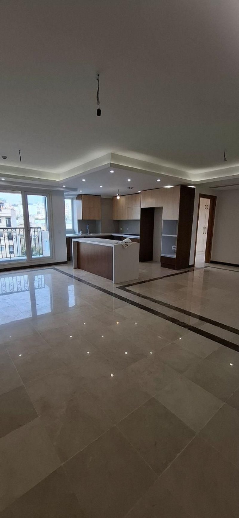 آپارتمان 140 متری سه خوابه در قلهک تهران13586421795