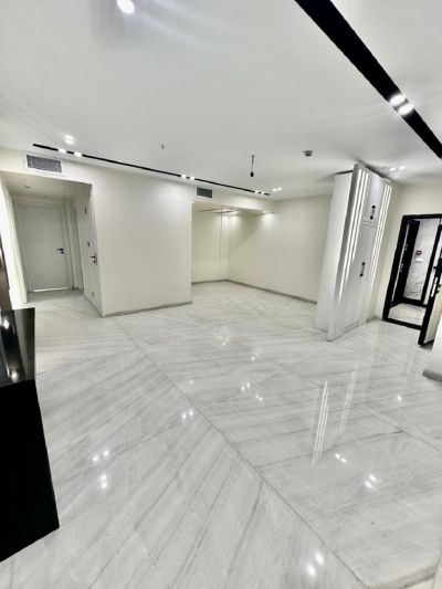 آپارتمان 121 متری سه خوابه در نیروی هوایی تهران