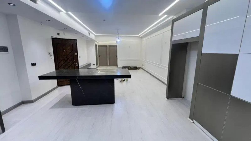 آپارتمان 106 متری دو خوابه در نیروی هوایی تهران13589121869