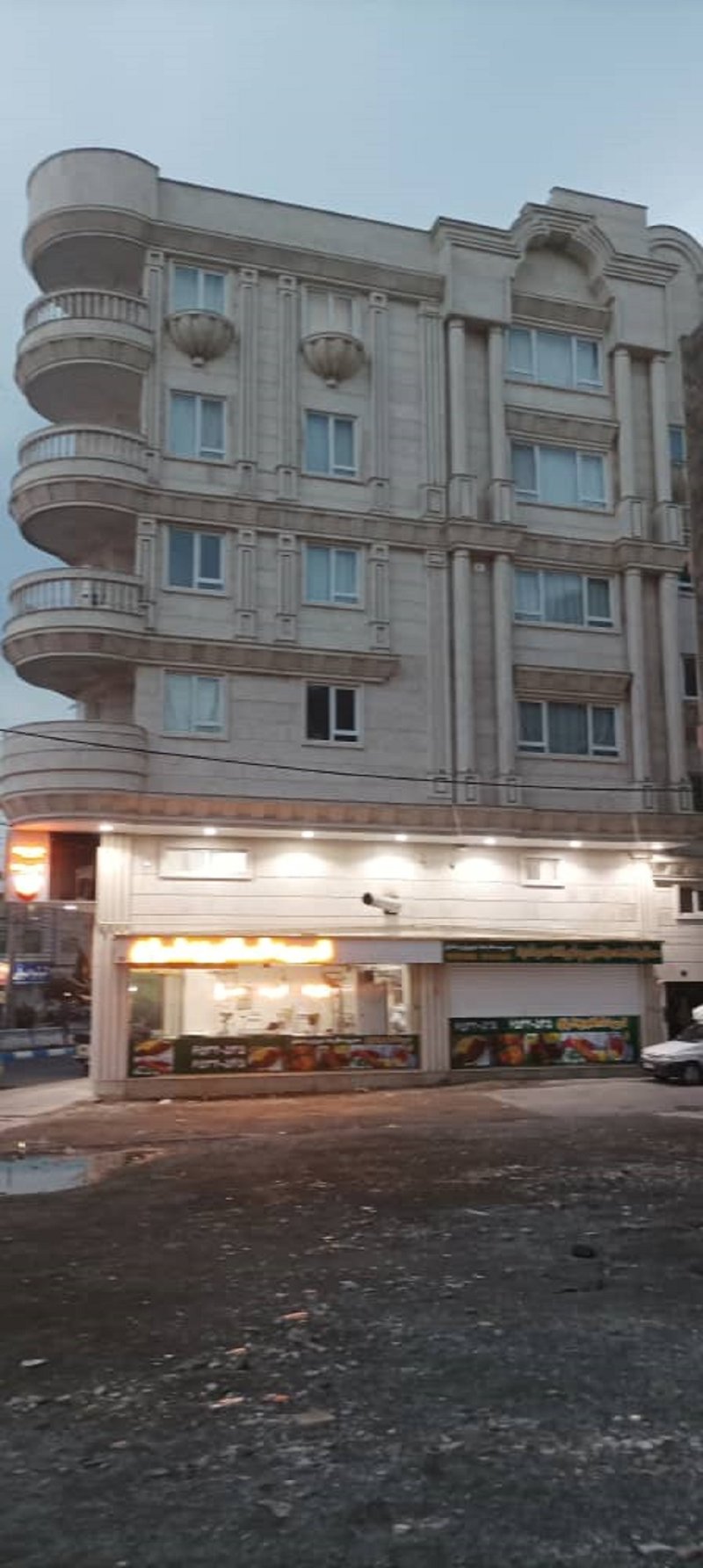 آپارتمان 260 متری چهارخوابه در وائین شهریار13585021704