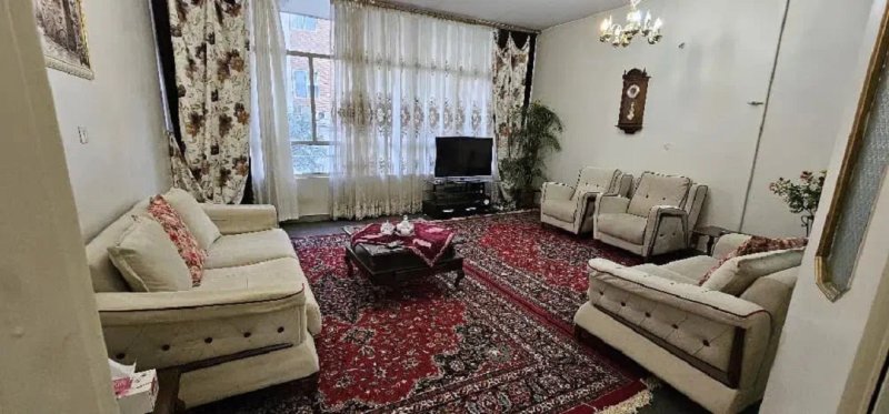 آپارتمان 95 متری یک خوابه در نیروی هوایی تهران13609922438