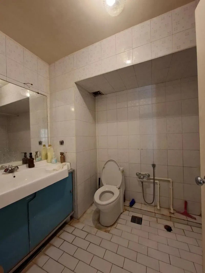 آپارتمان 135 متری سه خوابه در شهرک اکباتان تهران13608422380