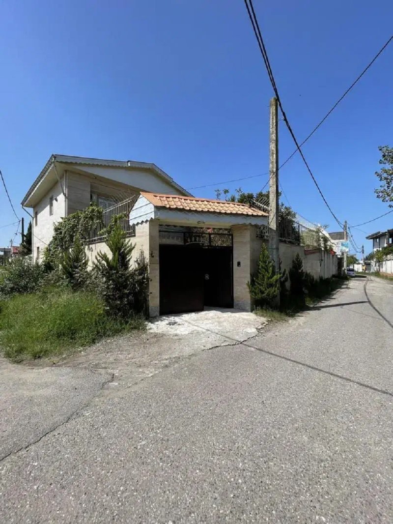 ویلا 300 متری چهارخوابه در زیباکنار13607322343