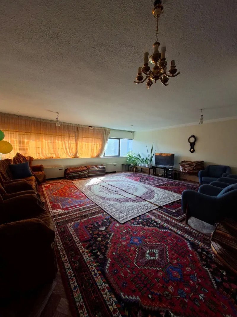 آپارتمان 135 متری سه خوابه در شهرک اکباتان تهران13608422378