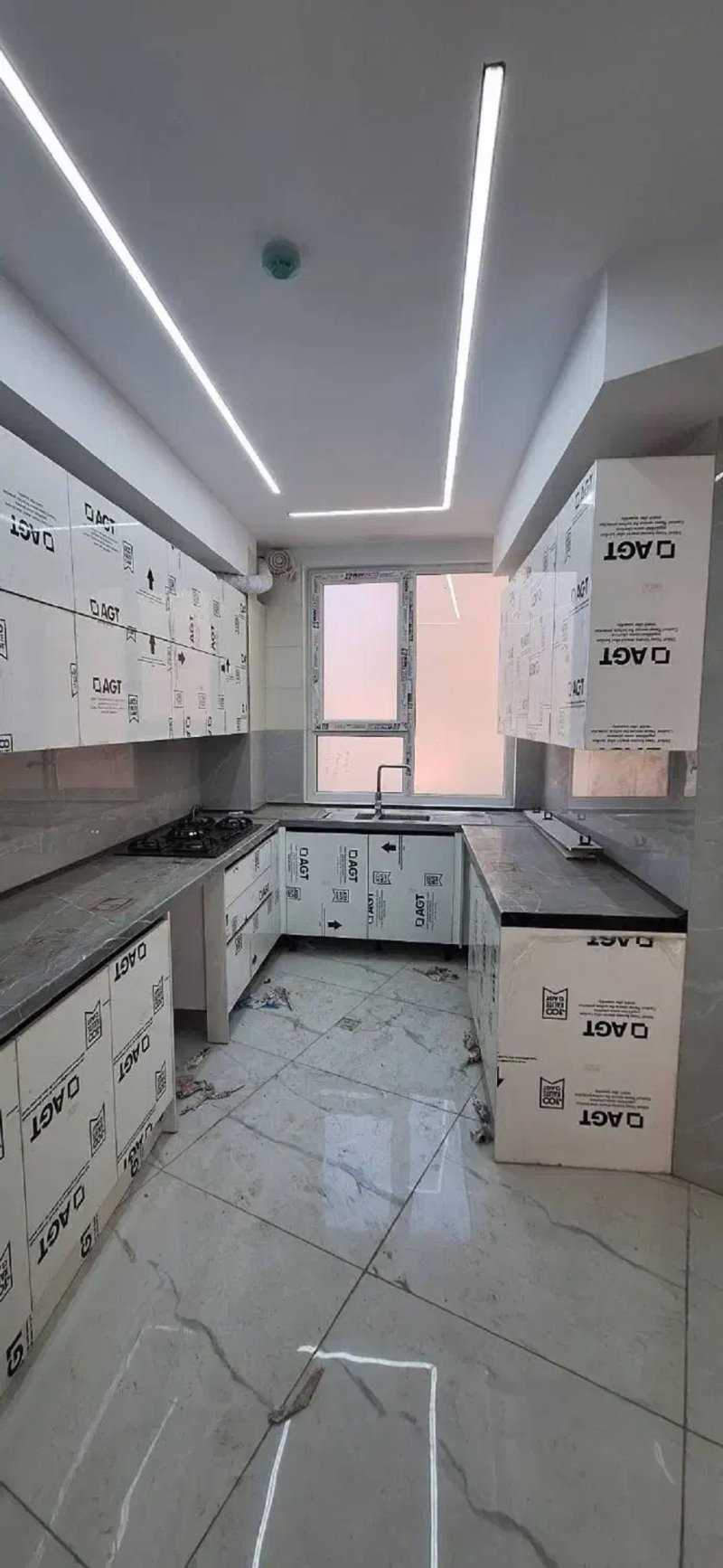 آپارتمان 89 متری دو خوابه در حشمتیه تهران13599222183