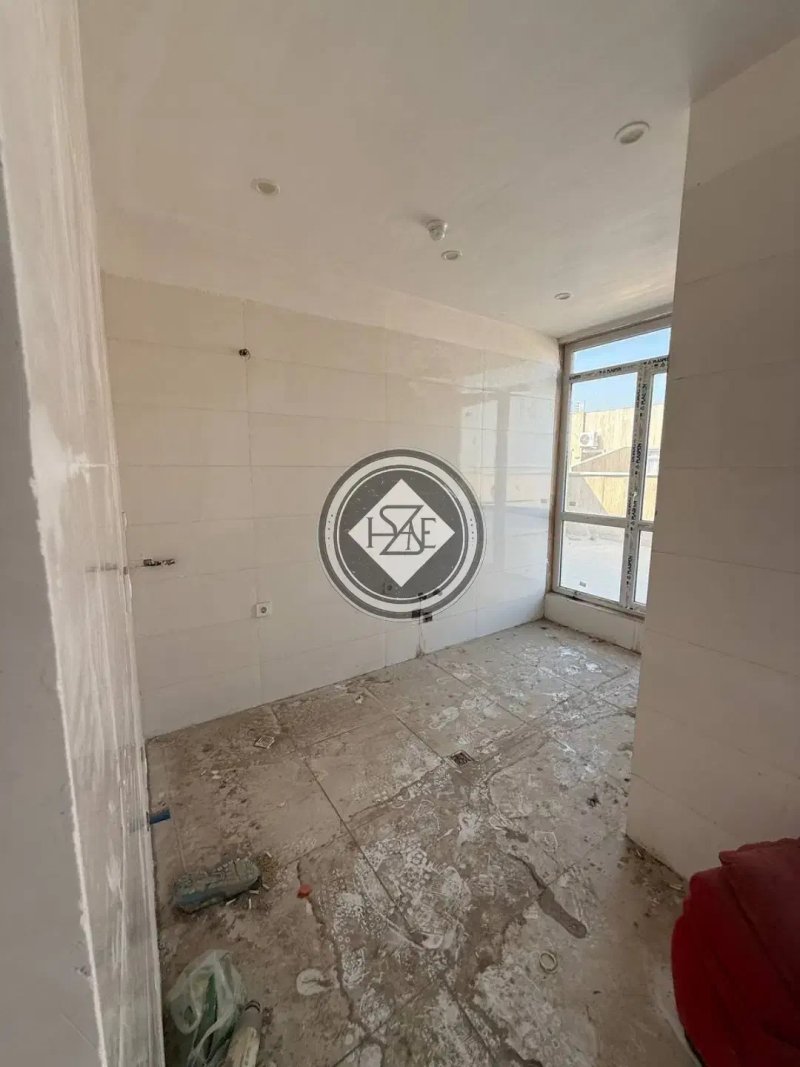 آپارتمان 212 متری پنج خوابه در میدان نماز اسلام شهر13606922328