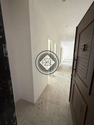 آپارتمان 212 متری پنج خوابه در میدان نماز اسلام شهر