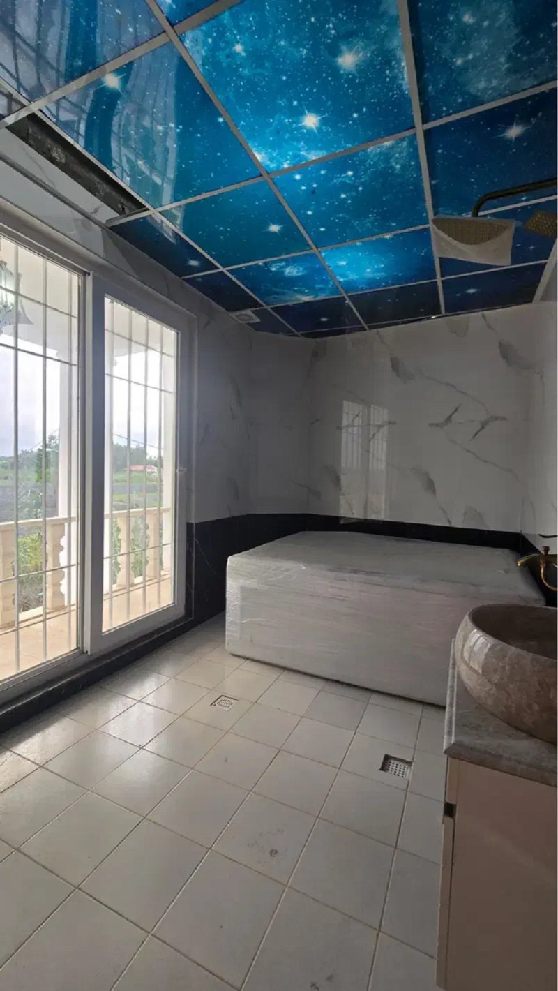 ویلا 360 متری سه خوابه در زیباکنار13605922307