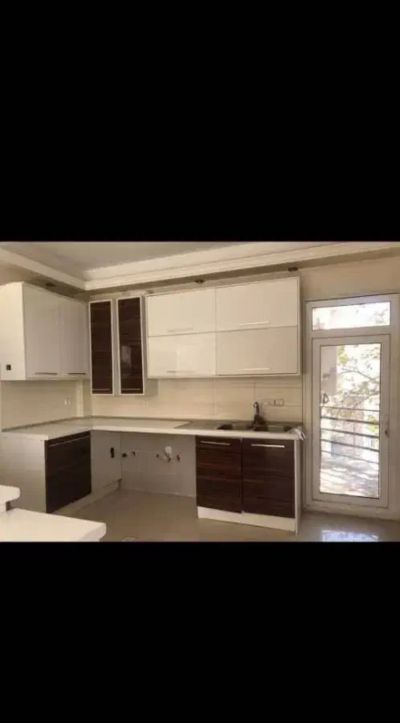 آپارتمان 105 متری دو خوابه در نیاوران تهران