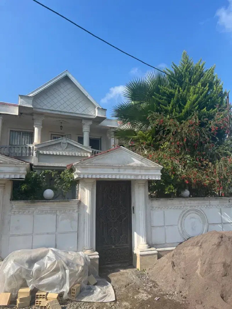 ویلا 260 متری سه خوابه در زیباکنار13604322282