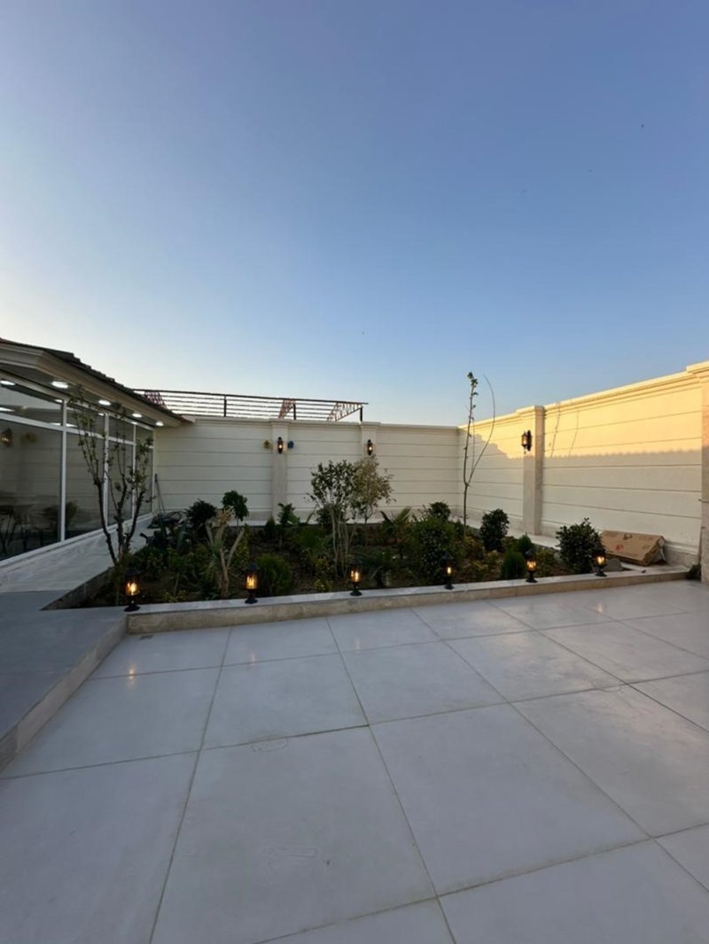 ویلا 250 متری دو خوابه در فرارت شهریار13597822136